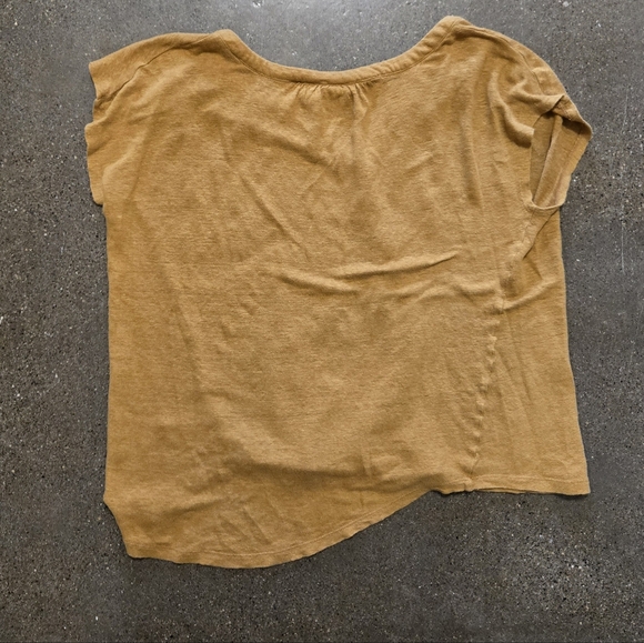 Mustard Linen Blouse - Picture 3 of 3